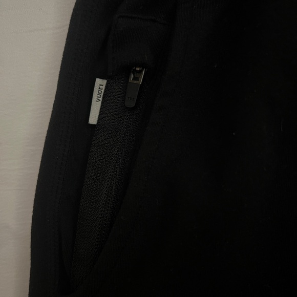 Vuori Halo Performance Short - Picture 6 of 8